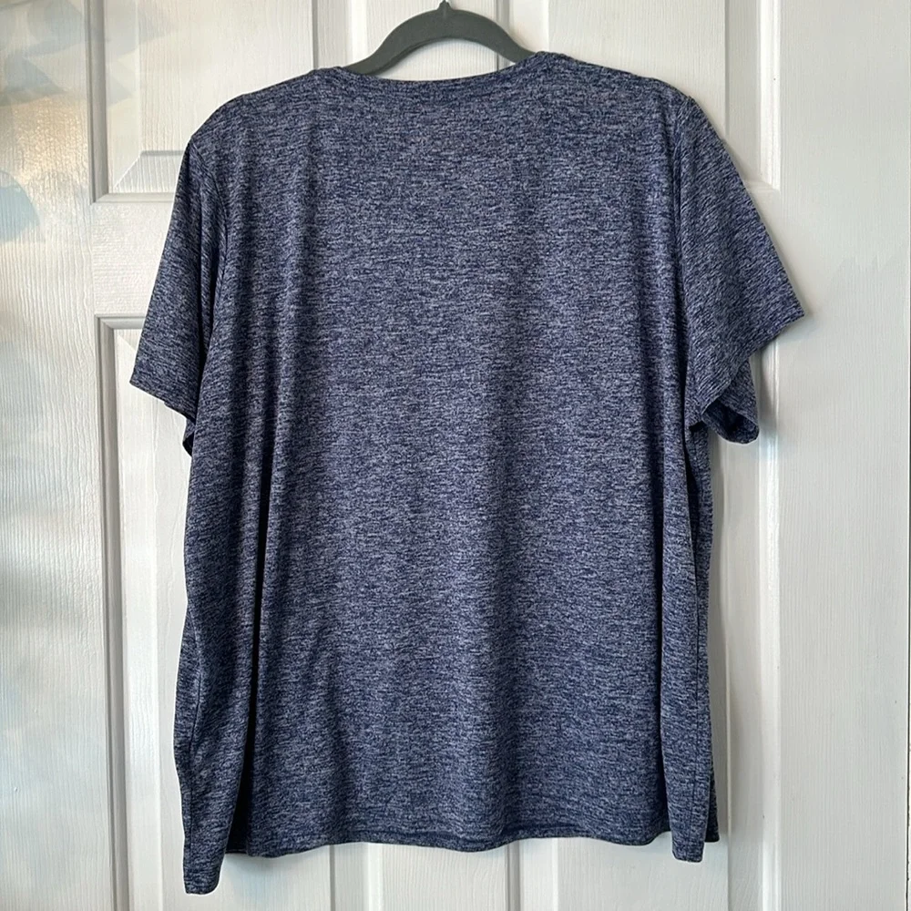 Nike Dri-Fit Athletic Workout Short sleeve top - Picture 3 of 7
